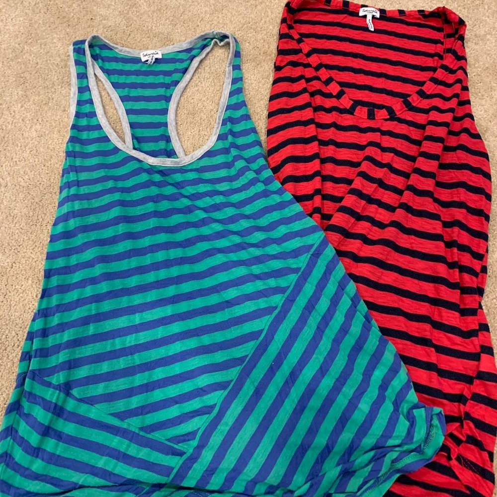 Lot of two Splendid tanks Large